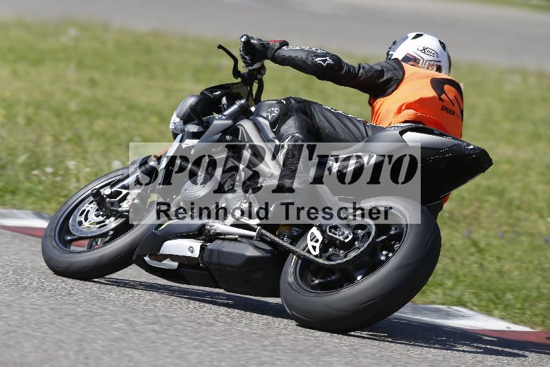 /12 30.04.2025 Speer Racing ADR/Gruppe gruen/backside